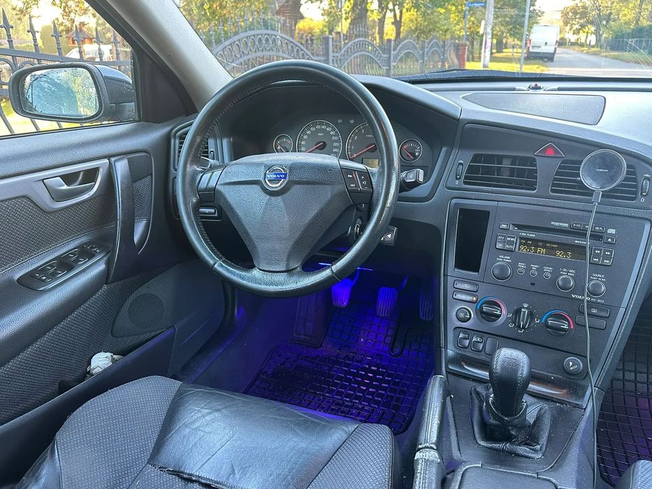 Volvo S60 2,5 T- 5 cylindrów ,Klima- gaz -210 KM -samochód doinwestowany