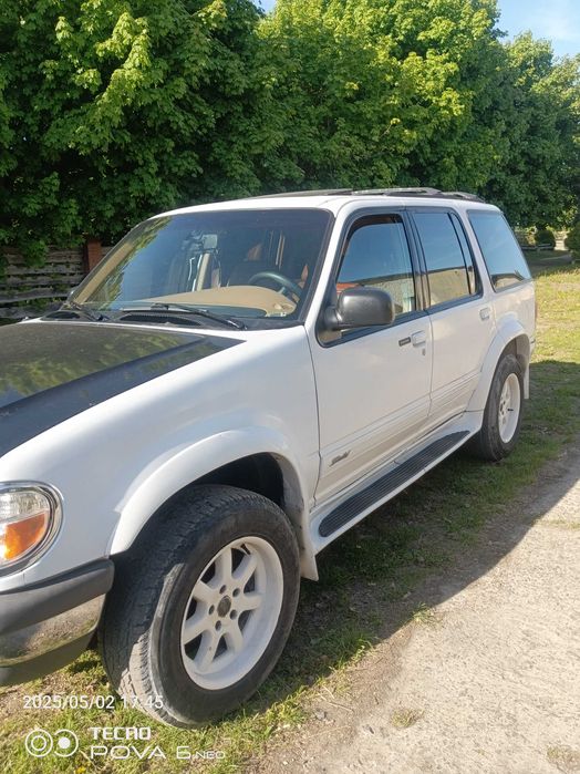 Продаю/Обміняю власний Форд Експлоуер 2 95р. v6 4.0 в гарному стані