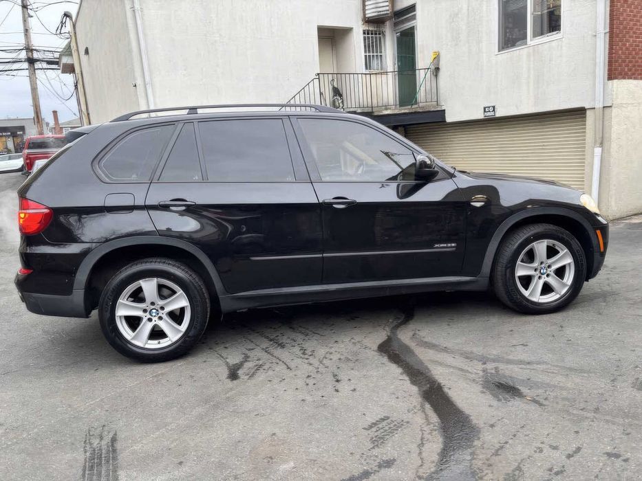 BMW X5 xDrive35i      2012