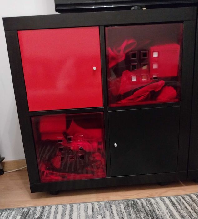 Movel em cubos IKEA castanho ,preto