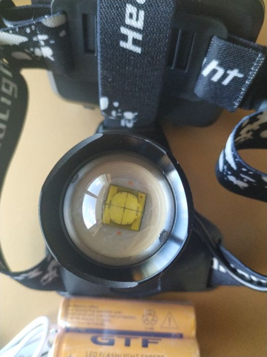 Lanterna de cabeça 32W com 35000 lumens Com ZOOM