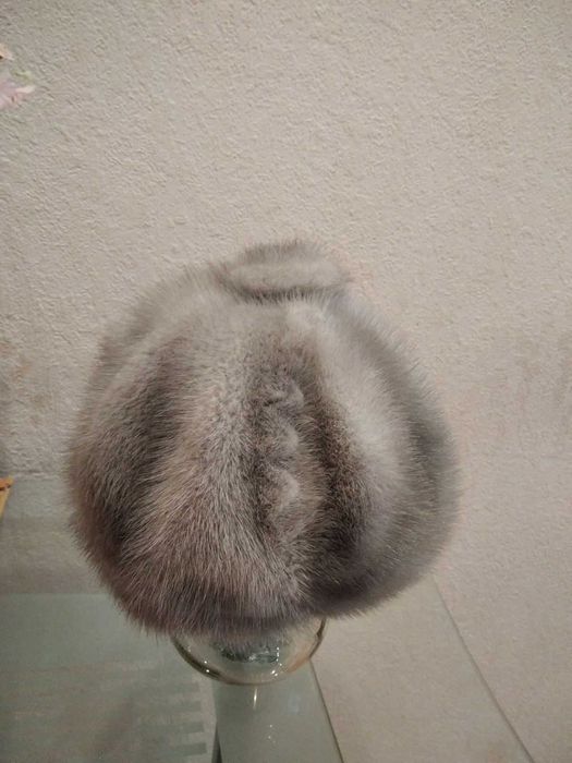 Жіночий берет з норки