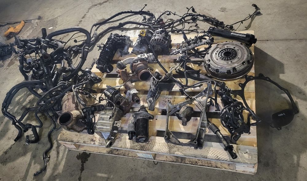 Патрубки Патрубок Насос охолодження запчасти Crafter MAN tge