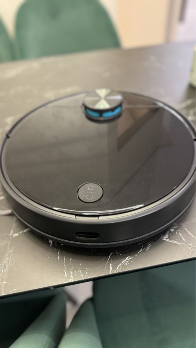 Продам робот пылесос. Робот пилосос. Пилосос xiaomi V3