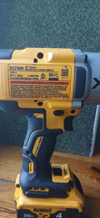 Інструмент від  DeWalt DCF 899 (CША)20v