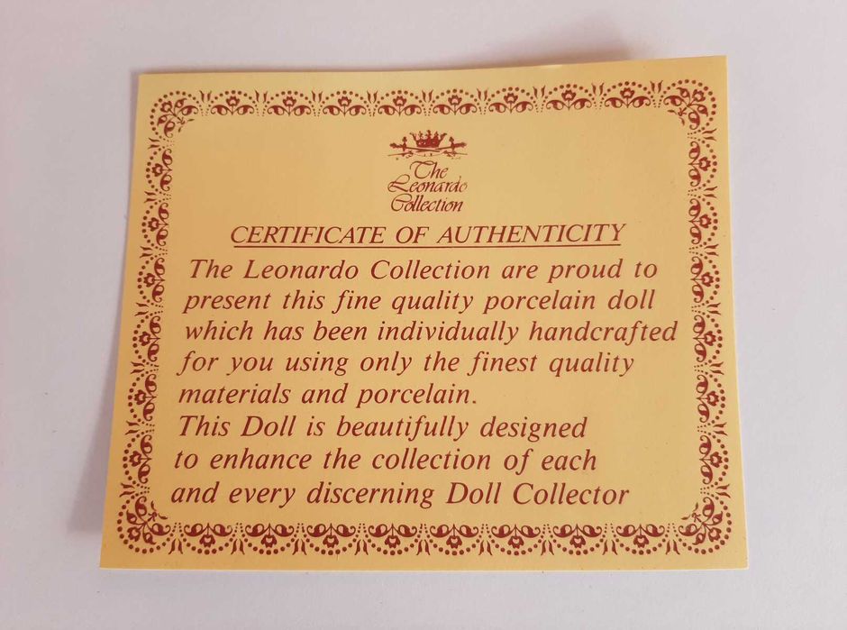Boneca de Porcelana “Molly” – Coleção Leonardo – Modelo LP2055