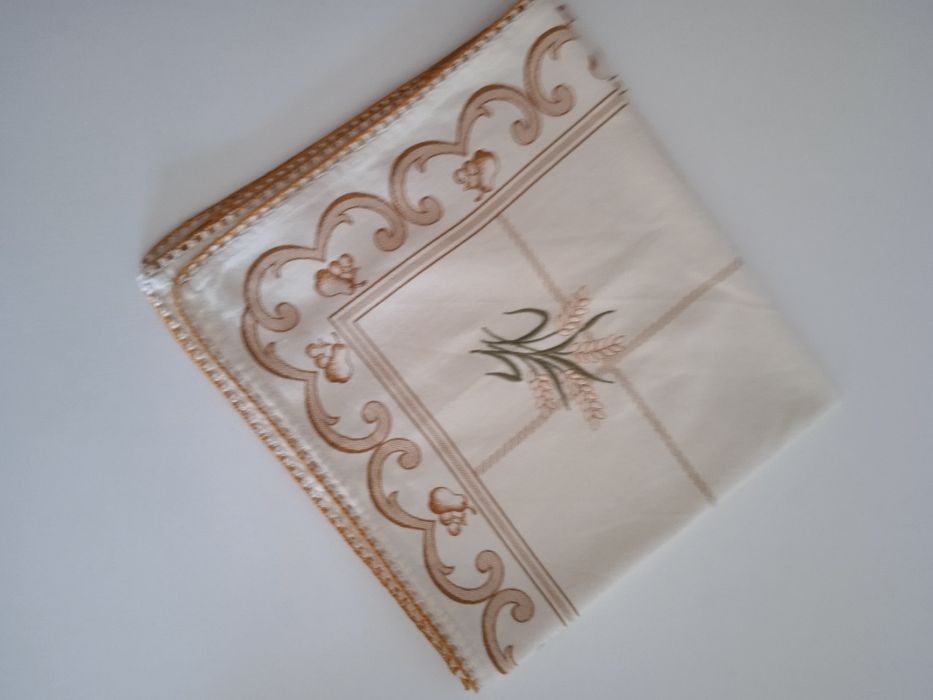 Toalha de mesa bege
