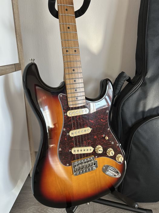 Gitara elektryczna JET JS-300 Roasted Maple + pokrowiec