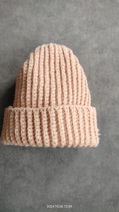 Ciepła czapka handmade z błyskiem