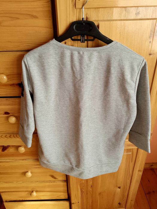 Szara bluza serce