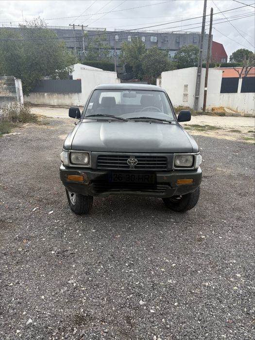 Toyota hilux 2.4d 1996 caixa metalica