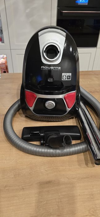 Mocny workowy niemiecki odkurzacz ROWENTA COMPACT POWER o mocy 1800W.