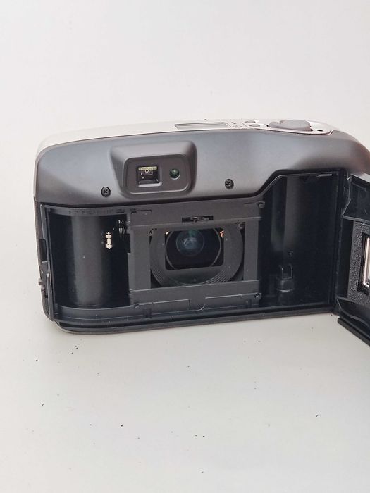 Minolta Riva Zoom 70 – Camara Analógica