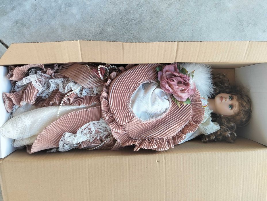 Boneca de porcelana