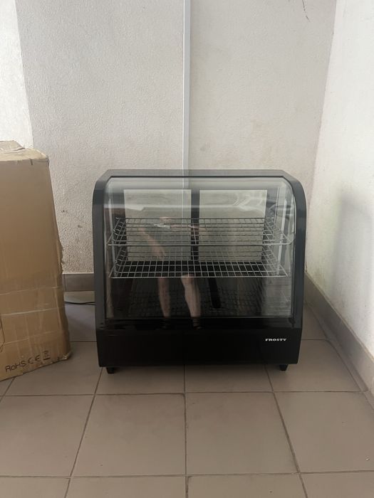 Холодильна Вітрина Кондитерська Frosty Італія