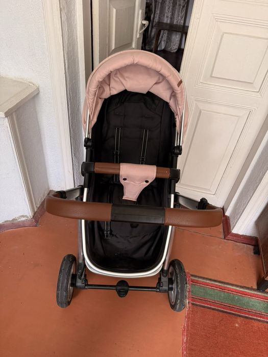 Продам коляску 2 в1