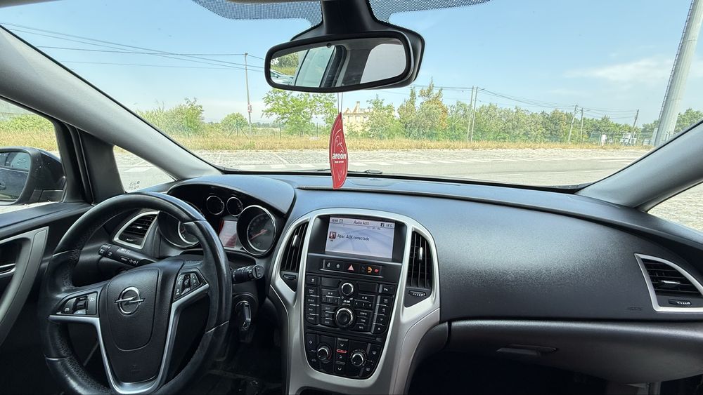 Opel Astra 1.4 Touring 2011