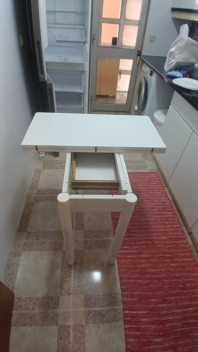 Mesa de cozinha extensível