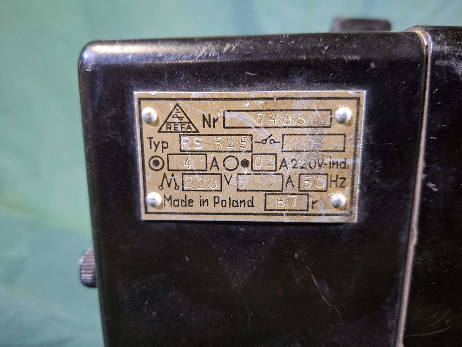 Stary, sprawny PROSTOWNIK, ŁADOWARKA do ładowania akumulatorów, PRL 1967r. zabytek techniki