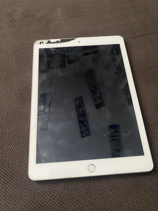 Ipad 6 uszkodzony