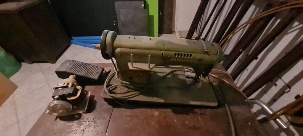 Maszyny do szycia Singer, Husqvarna