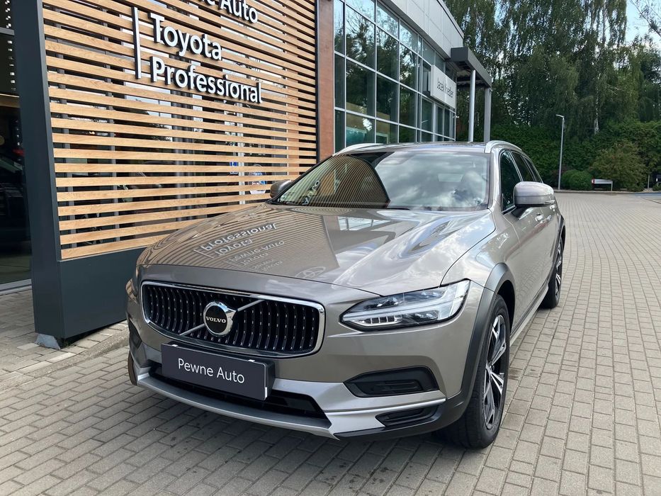 Volvo V90 Cross Country