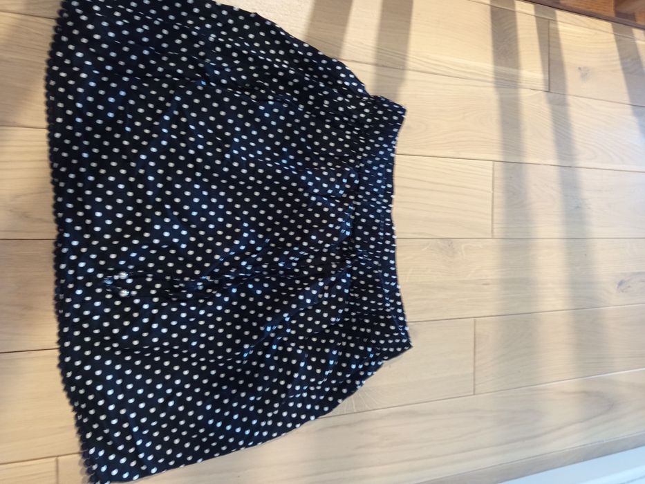 Spódniczka w kropeczki M