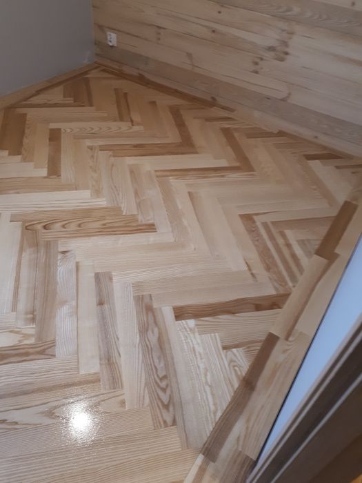 Cyklinowanie renowacja schodów