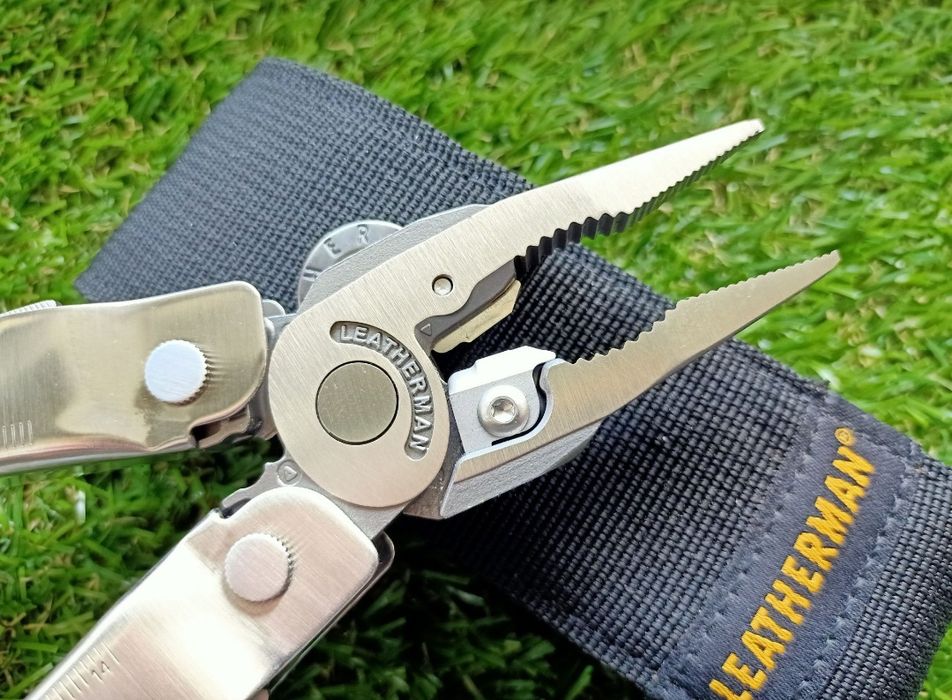 Multitool Leatherman Super Tool 300
