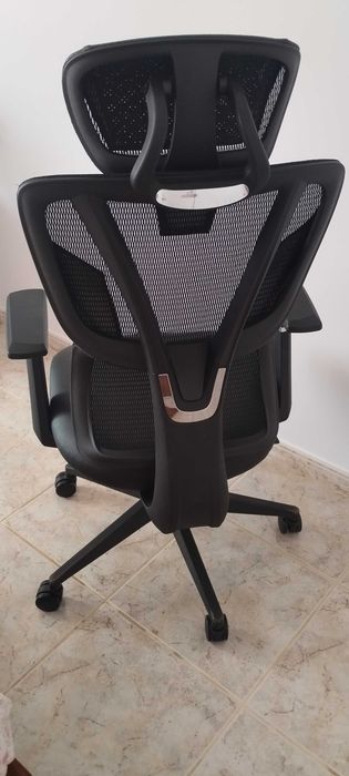 Vende-se cadeira gaming ergonómica da Lovit