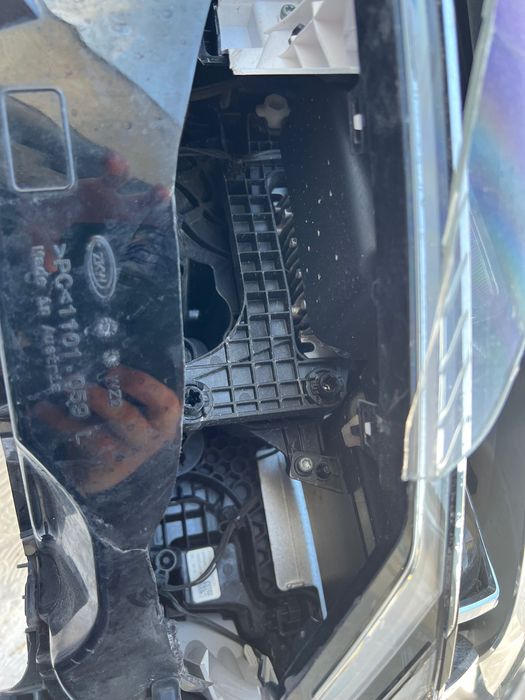 Фара передня ліва ауді Q3 F3 2019-2025