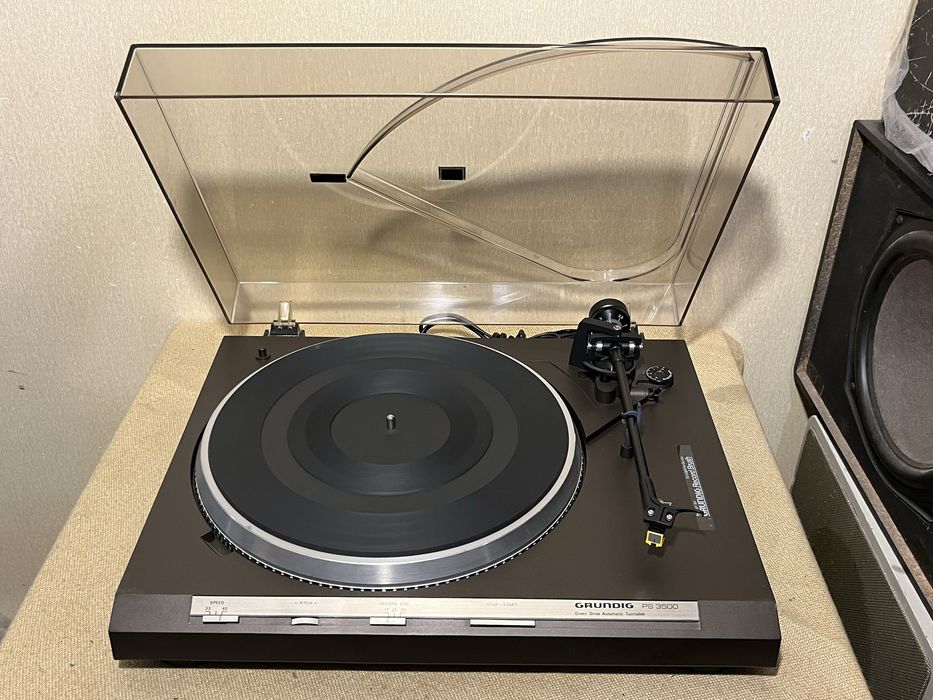 Качественный проигрыватель винила TECHNICS / GRUNDIG PS-3500 DIRECT DRIVE