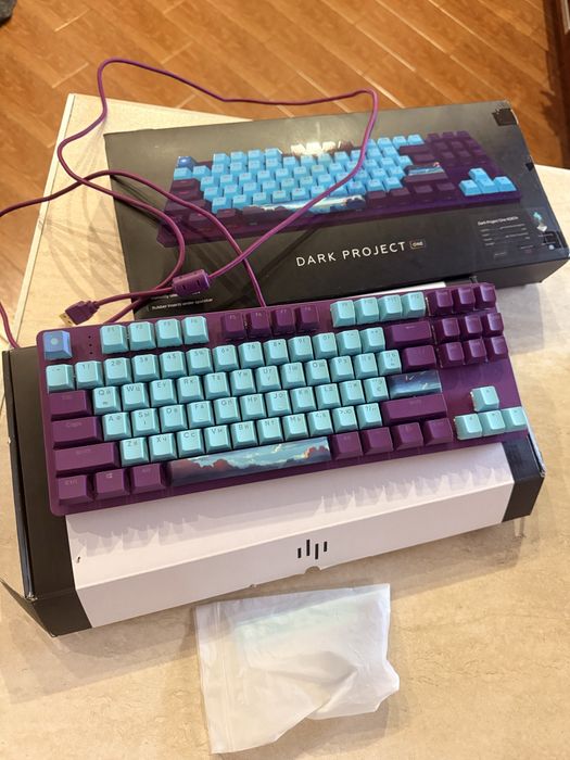 Продам клавиатуру