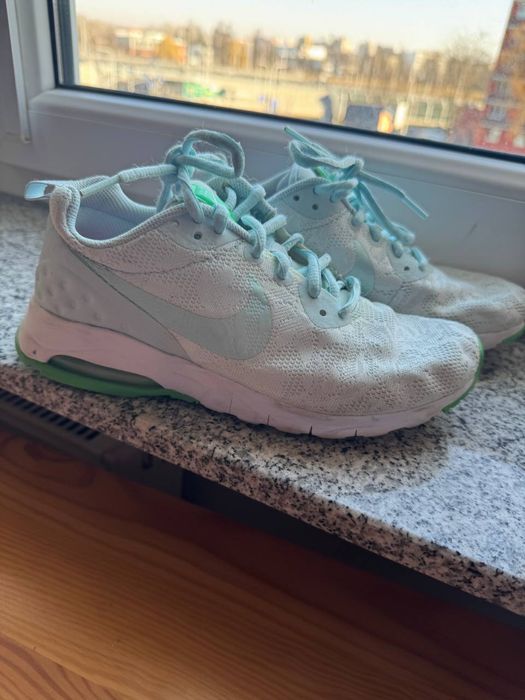 Кросівки  жіночі Puma, Nike