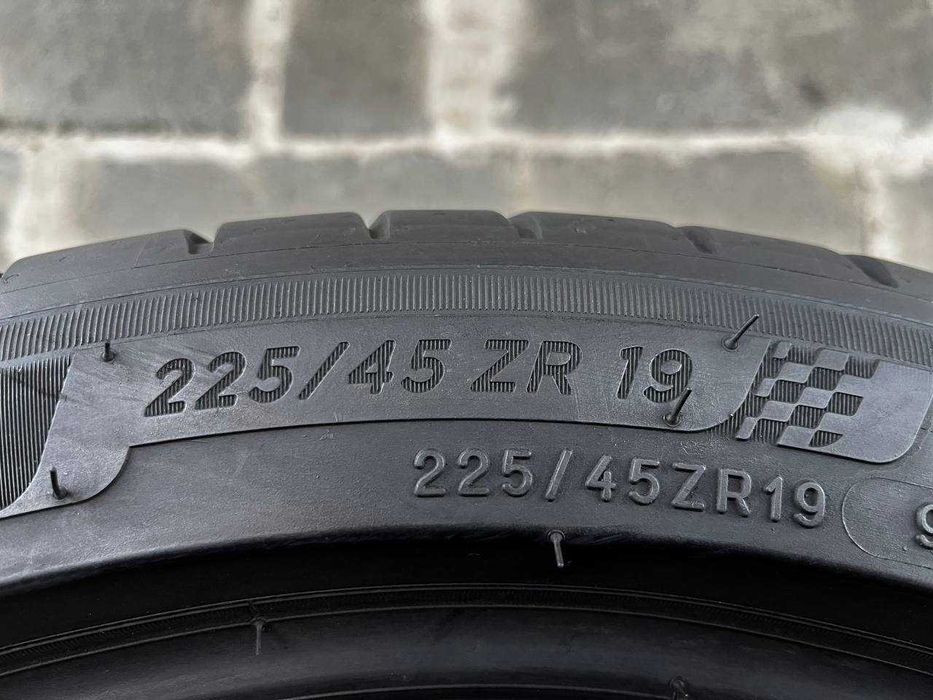 225/45 R19 MICHELIN PILOT SPORT 4 шини літні