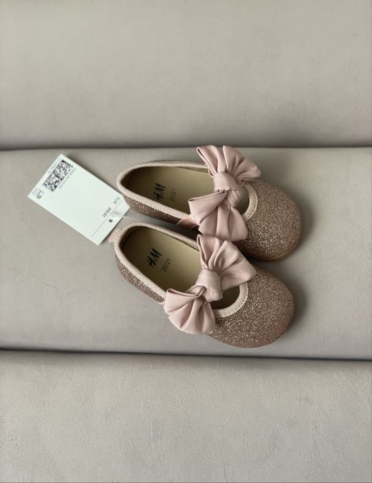 Туфлі дитячі для дівчинки h&m 20/21 розмір