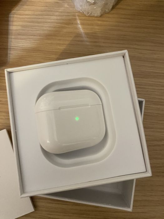 Airpods apple como novos muito pouca utilização