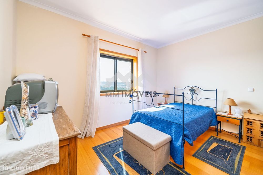 Apartamento T3 | Duas Frentes | Varanda | Garagem | Excelente localiza