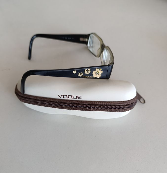 Armação de óculos Vogue 10 anos