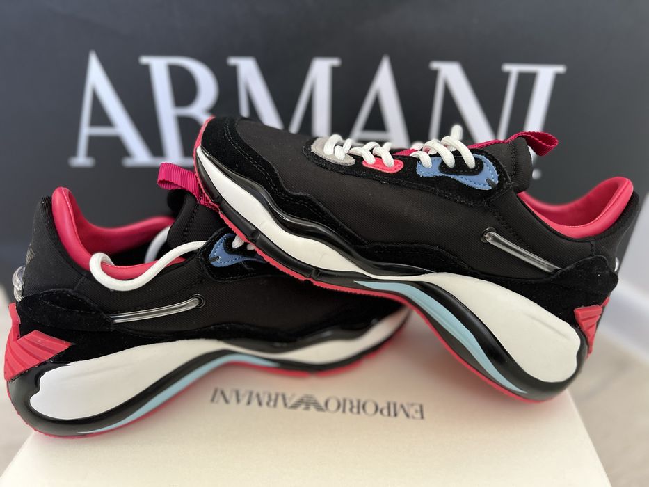 ЗНИЖКИ!! Emporio Armani жіночі кросівки. Оригінал. 37.