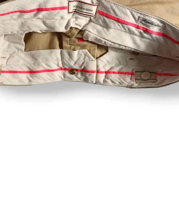 Beżowe spodnie chinosy regular slim Scotch & Soda r.14