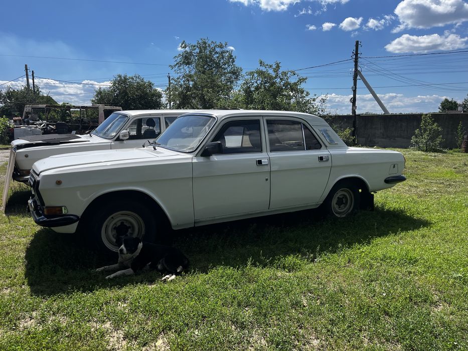 Авто волга ГАЗ А2410
