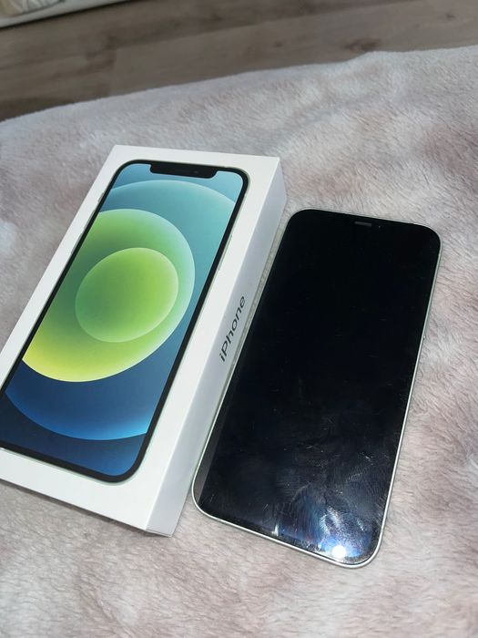 Telefon iPhone 12