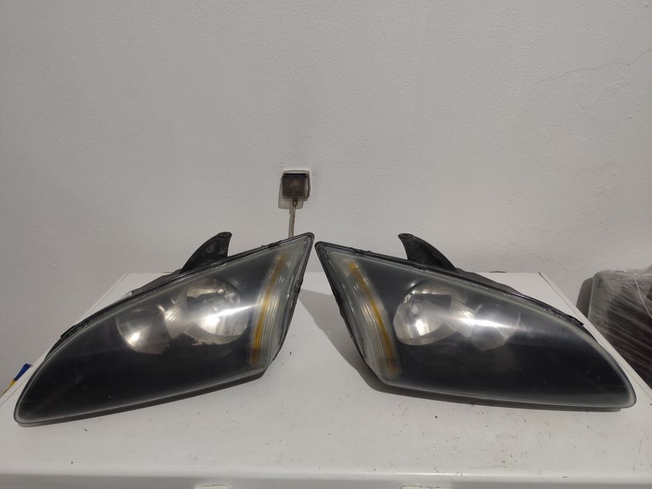 Farol Ford focus mk2 2007