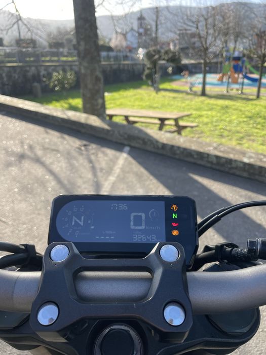 Honda CB 650R 35kw (deslimitada)