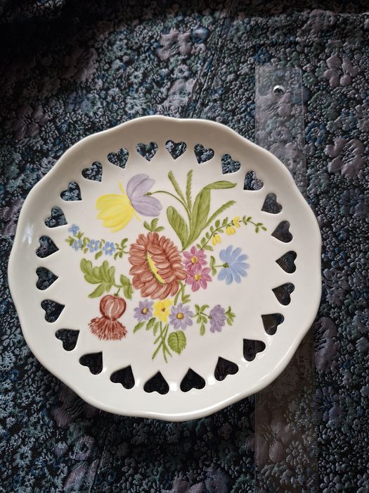 Вінтажна декоративна  ажурна тарілка, ручний розпис