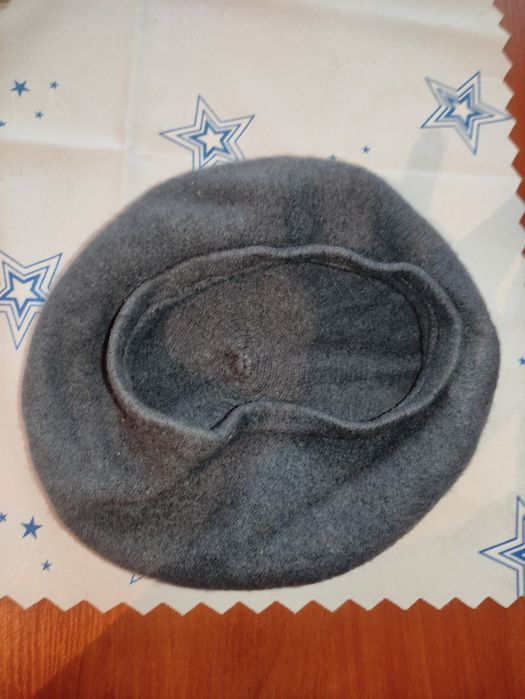 Beret     damski