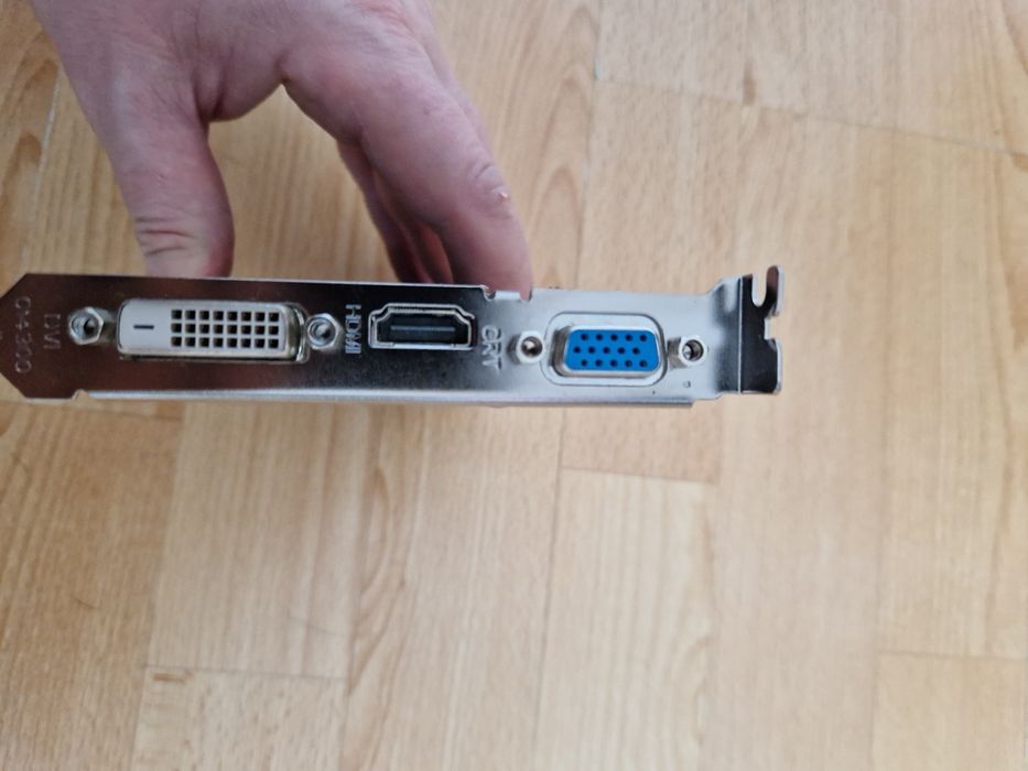 Sapphire Radeon HD6450 2GB Відеокарта в гарному стані