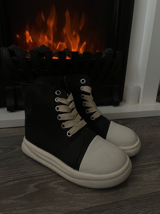 Жіночі/дитячі ботинки