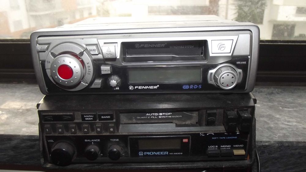 Autorádios da Finner e Pionner